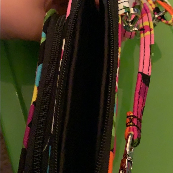 vera bradley wristlet - Picture 3 of 4